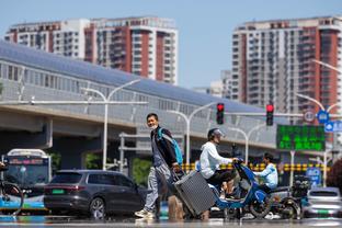 奥莱报：迈阿密国际有意河床中场帕拉维奇诺，但尚未正式报价